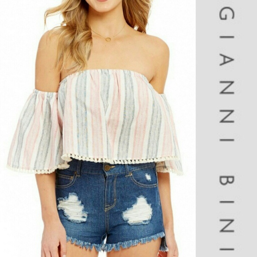 Gianni Bini Off the shoulders top